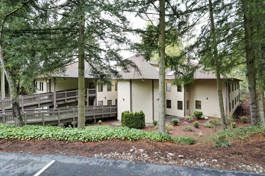 More Photos Of 3805 108th Ave NE, Bellevue Office For Sale