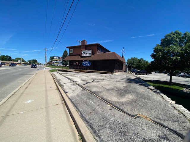 Primary Photo Of 1803 Main St, Green Bay Bar For Sale