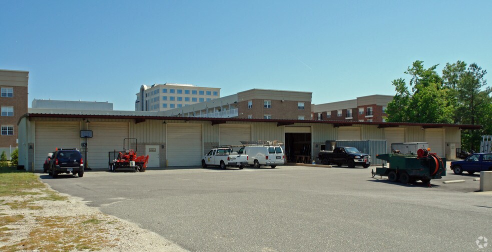 More Photos Of 732 Blue Crab Rd, Newport News Warehouse For Lease