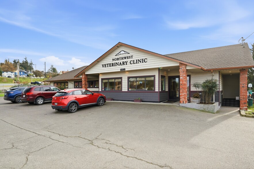 More Photos Of 8500 Cedarhome Dr, Stanwood Veterinarian Kennel For Sale