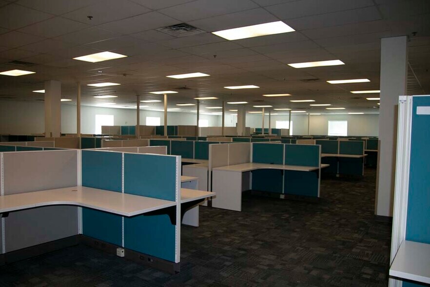 More Photos Of 1180 Jefferson Rd, Rochester Unknown For Lease