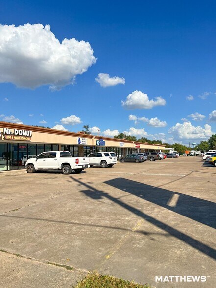 Primary Photo Of 7322-7378 Senate Ave, Houston Storefront For Lease