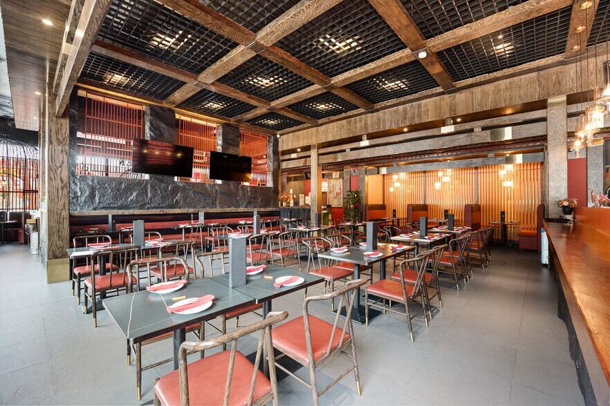 More Photos Of 45 Carmans Rd, Massapequa Restaurant For Sale