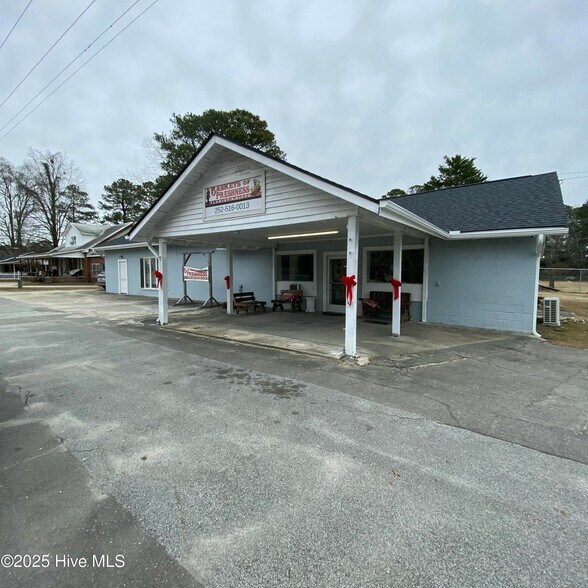 More Photos Of 700 N Kinston Blvd, Pink Hill Storefront Retail Office For Sale