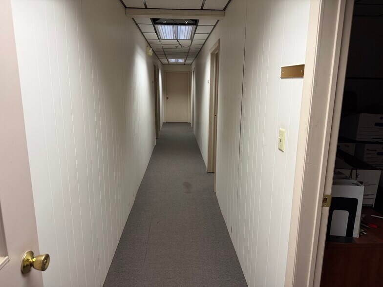 More Photos Of 2636 S Work St, Falconer Manufacturing For Lease