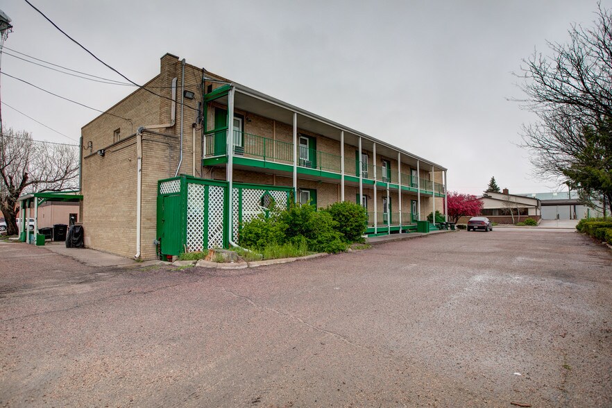 More Photos Of 795 Main St, Limon Hotel For Sale