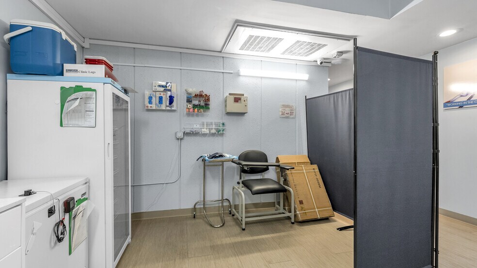 More Photos Of 6622-6630 Crenshaw Blvd, Los Angeles Storefront Retail Residential For Sale