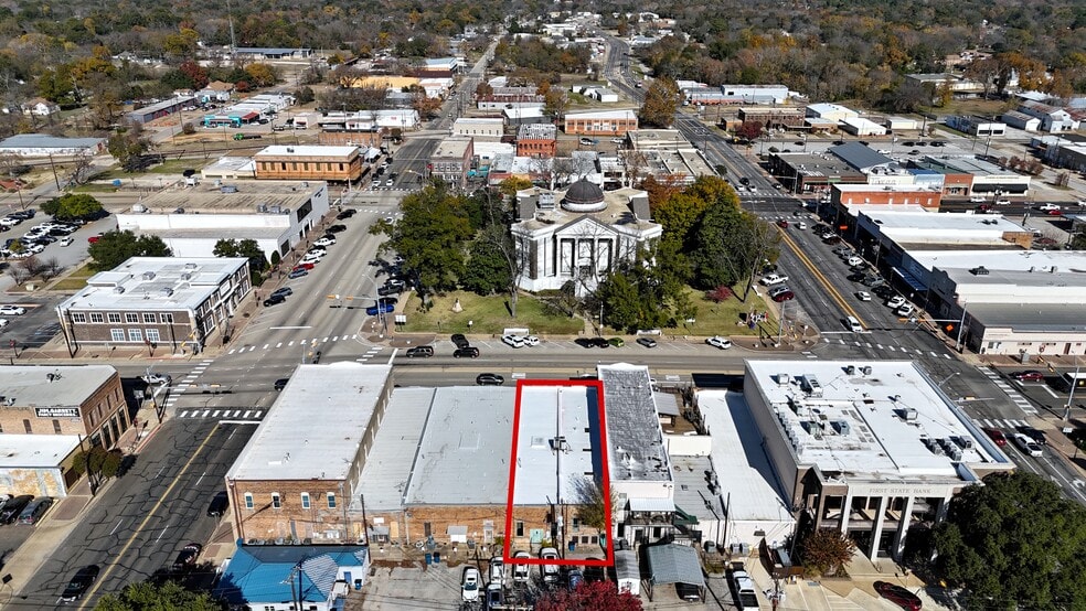 More Photos Of 110 E Corsicana St, Athens Office For Sale