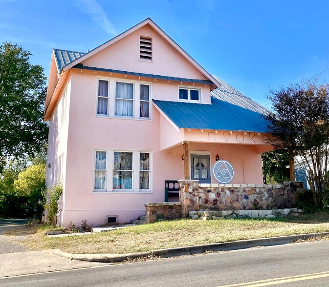 Primary Photo Of 215 N Comanche St, San Marcos Storefront Retail Office For Sale