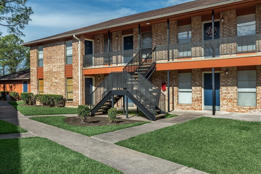 More Photos Of 4075 Laurel St, Beaumont Apartments For Sale
