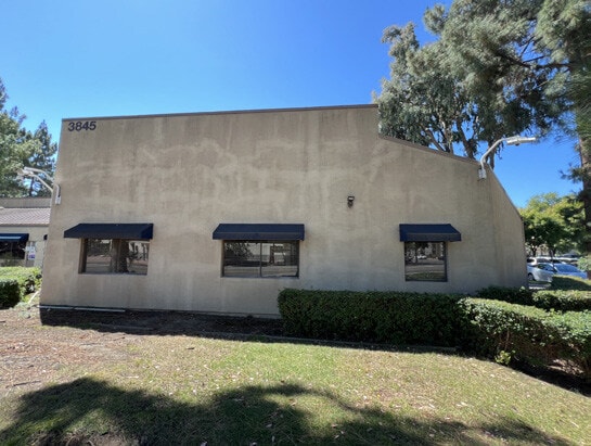 More Photos Of 3845-3885 Beacon Ave, Fremont Medical For Sale