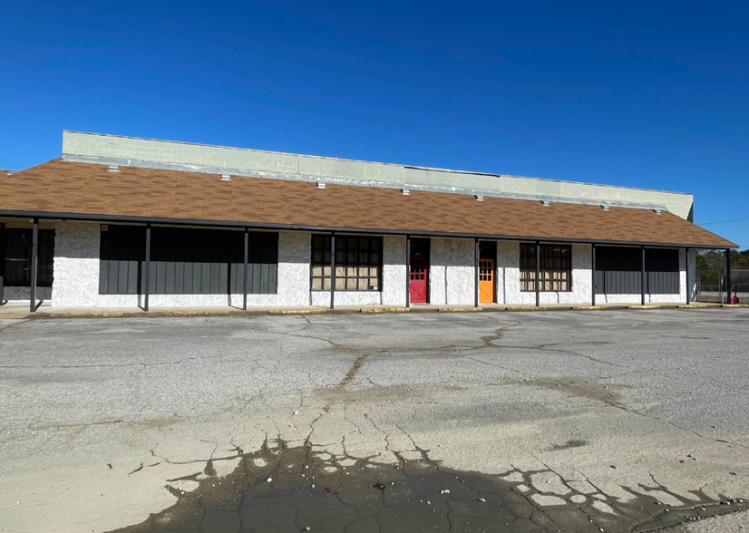 Primary Photo Of 702 Chastain Blvd W, Glencoe Warehouse For Lease