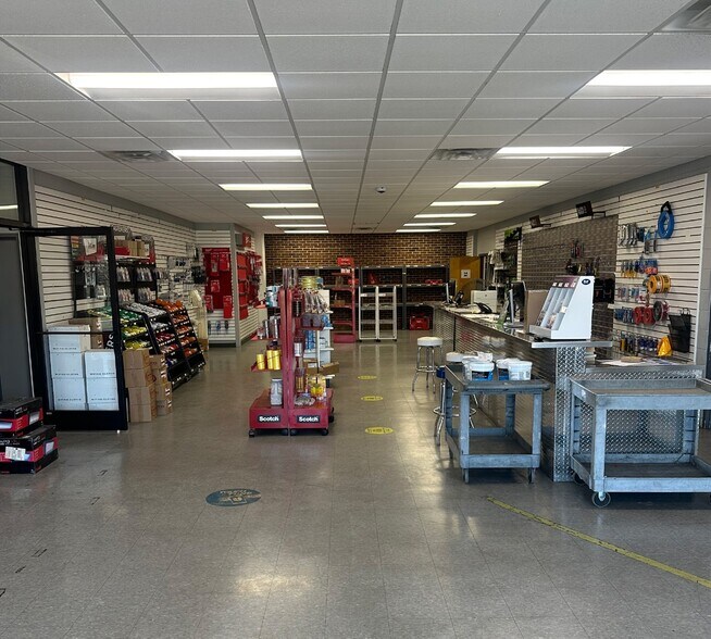More Photos Of 3140 Hillsborough Rd, Durham Warehouse For Lease
