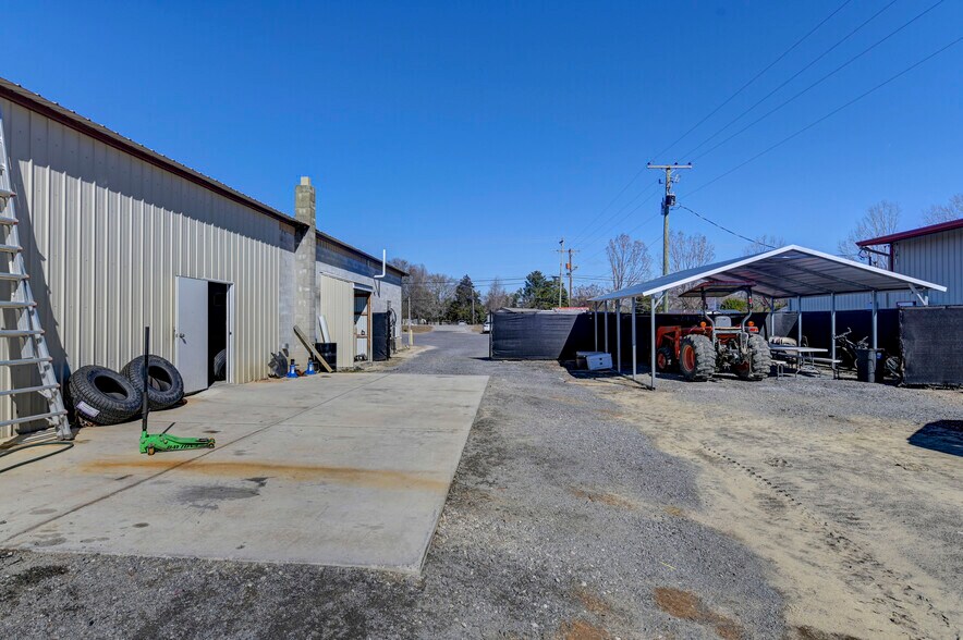 More Photos Of 1707 Augusta Hwy, Lexington Land For Sale