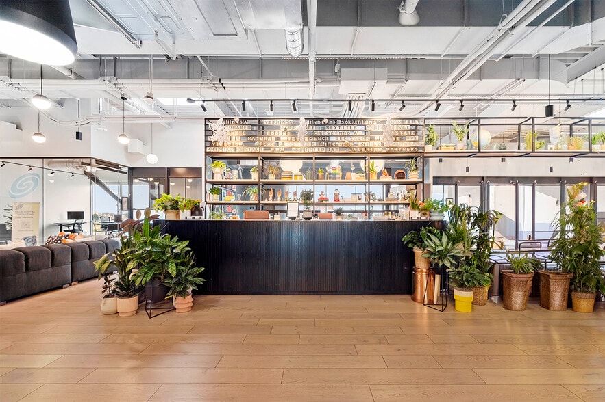 More Photos Of 1120 S Rackham Way, Meridian Office For Sale