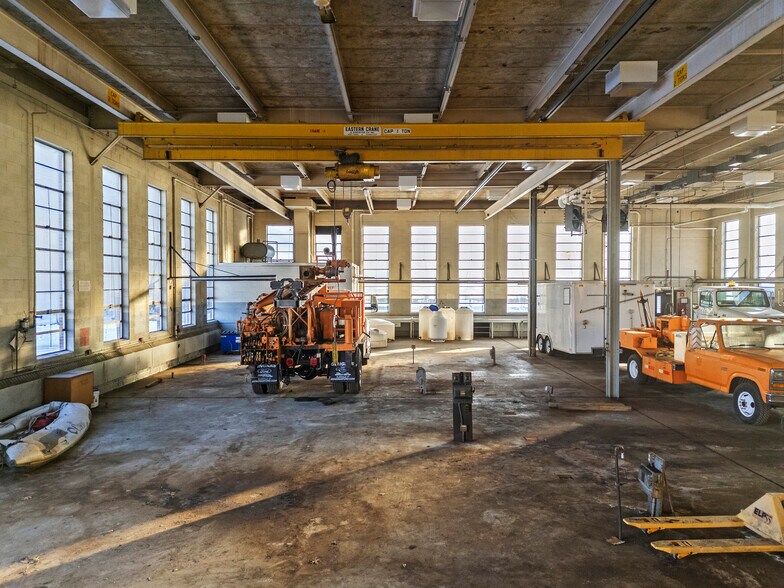 More Photos Of 251 Freestone Ave, Portland Manufacturing For Sale