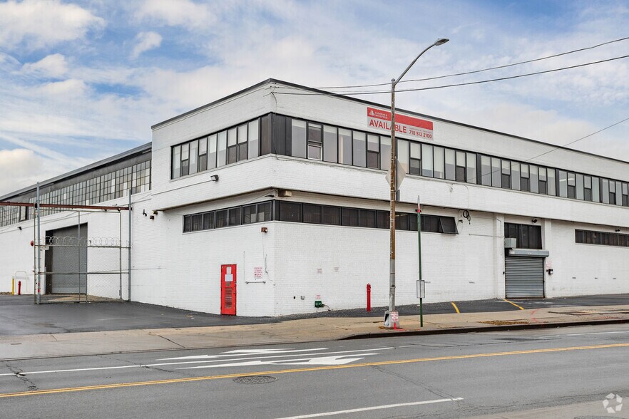 More Photos Of 18220 Liberty Ave, Jamaica Warehouse For Lease