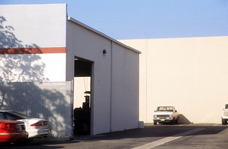 More Photos Of 1308 S Allec St, Anaheim Warehouse For Lease