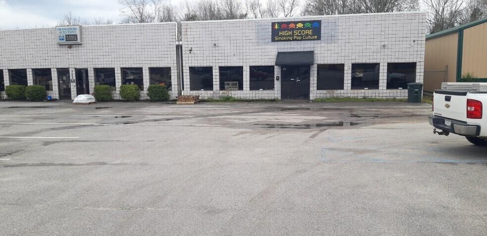 More Photos Of 327 & 323 John C Calhoun Dr, Orangeburg Freestanding For Sale