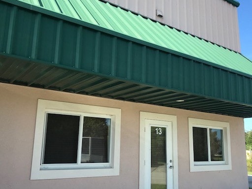 More Photos Of 1090 Knight's Trail Rd, North Venice Light Distribution For Sale