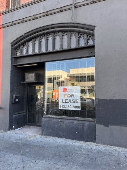 More Photos Of 3176-3188 W 8th St, Los Angeles Apartments For Lease