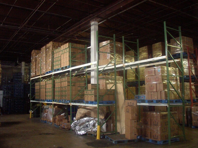 More Photos Of 7889 NW 98th St, Hialeah Gardens Warehouse For Lease