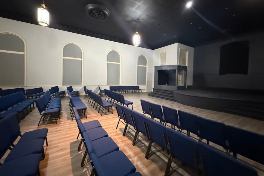 More Photos Of 309 Tibet Ave, Savannah Specialty For Sale