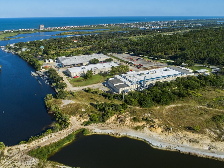 More Photos Of 1958 Unsinkable St, Flagler Beach Manufacturing For Sale