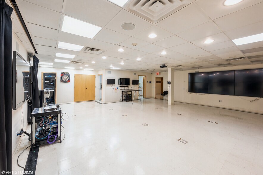 More Photos Of 521 E 3rd St, Mount Vernon Manufacturing For Lease