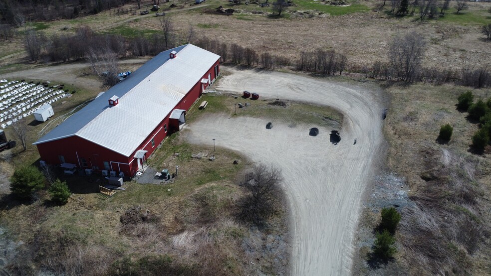 More Photos Of 76 Deer Run Ln, Hyde Park Warehouse For Sale