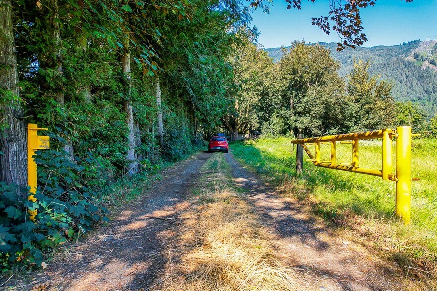More Photos Of 3705 Hot Springs Rd, Agassiz Land For Sale