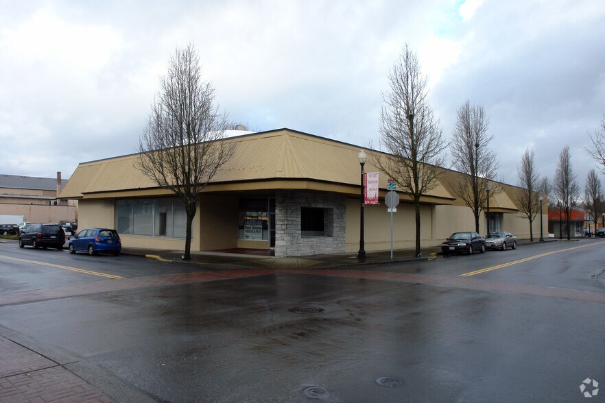 More Photos Of 211 NE Roberts Ave, Gresham Freestanding For Sale