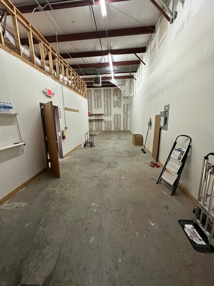 More Photos Of 2270 Pendley Rd, Cumming Warehouse For Sale