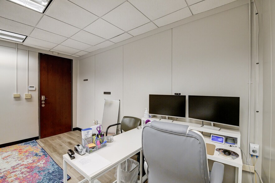 More Photos Of 9635 Southern Pine Blvd, Charlotte Coworking Space