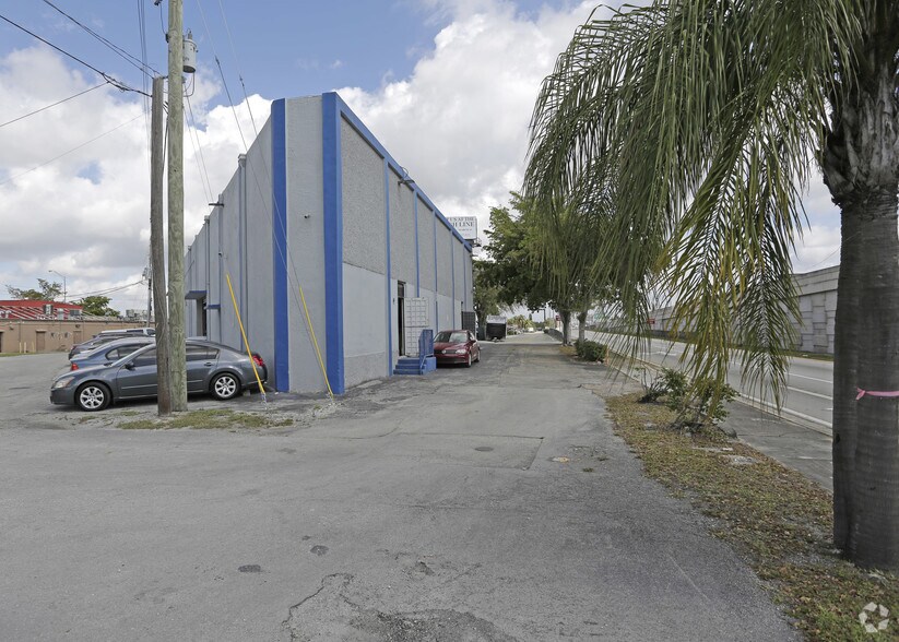 More Photos Of 660 NW 137th St, North Miami Warehouse For Sale