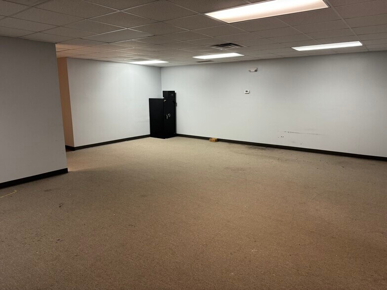 More Photos Of 3021-3055 W US Highway 36, Pendleton Unknown For Sale