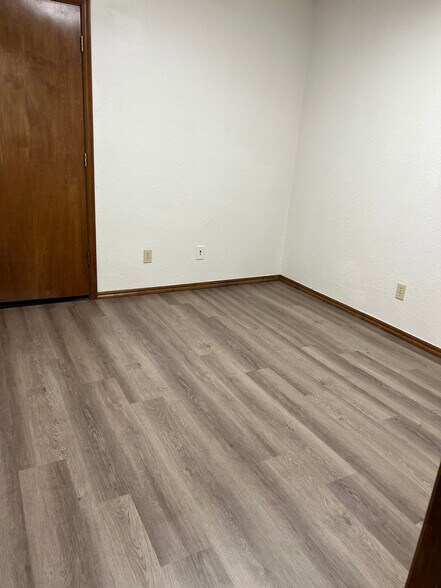 More Photos Of 6200 Melrose Ln, Oklahoma City Warehouse For Lease