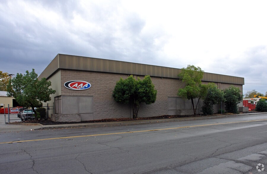 More Photos Of 1830-1834 Auburn Blvd, Sacramento Warehouse For Lease