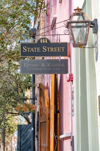 More Photos Of 46 State St, Charleston Office Residential For Lease
