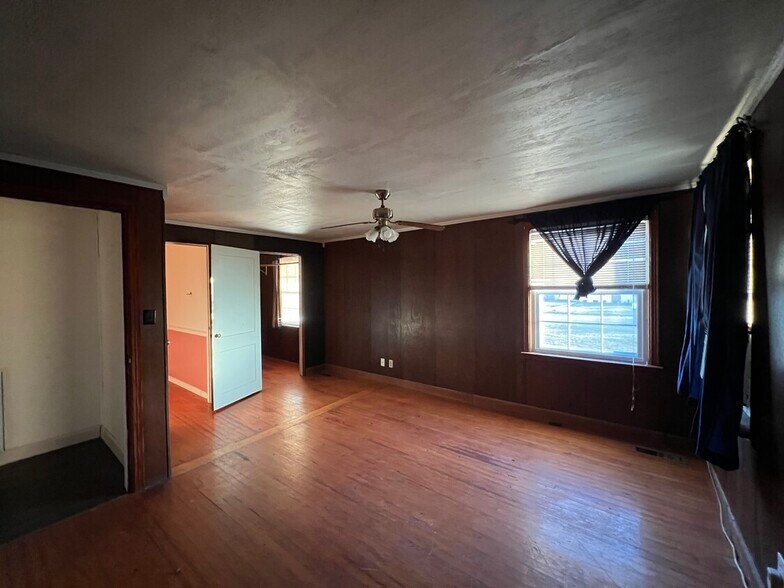 More Photos Of 3103 Wood Haven St, Paragould Office For Sale