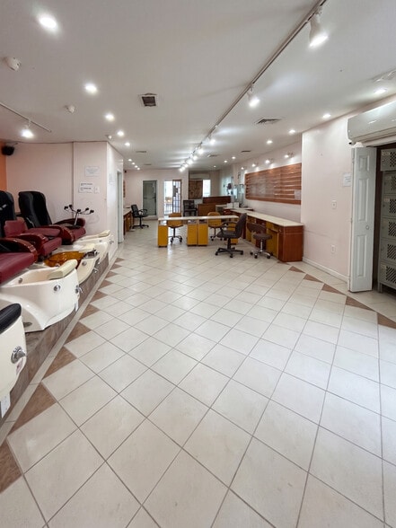 More Photos Of 2836 3rd Ave, Bronx Storefront Retail Residential For Lease