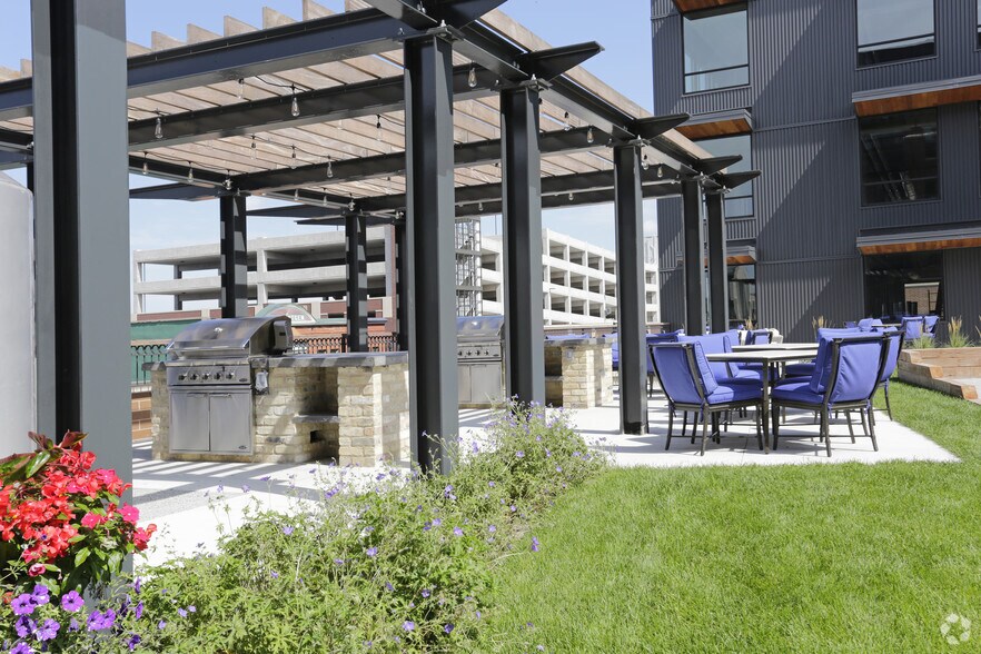 More Photos Of 323 State St, La Crosse Apartments For Sale