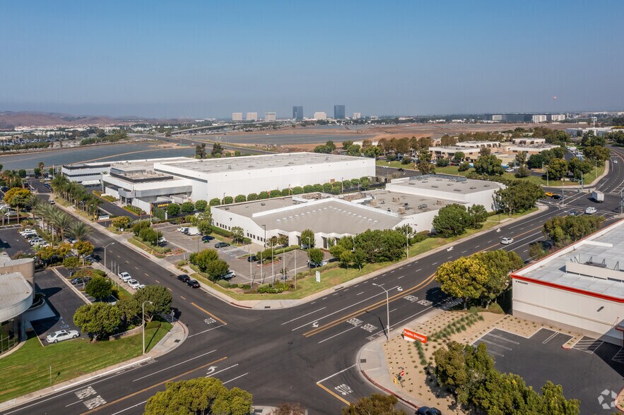 More Photos Of 8 Whatney, Irvine Warehouse For Lease