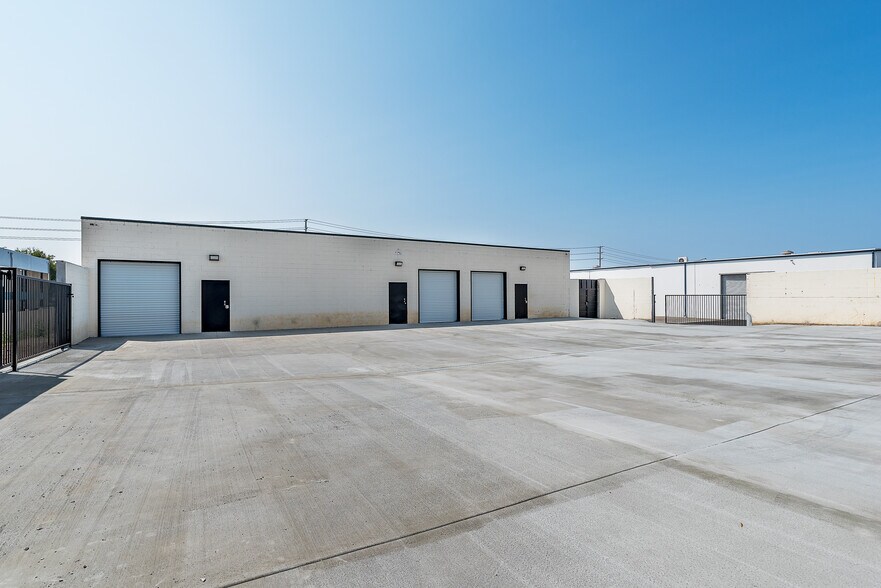 More Photos Of 8020 Ronson Rd, San Diego Warehouse For Lease