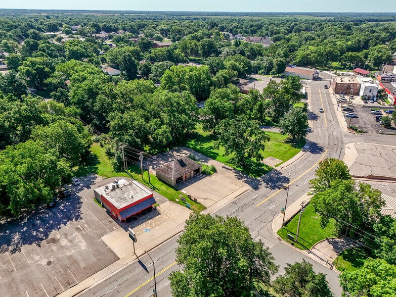 More Photos Of 220 N 2nd Ave, Mulvane Carwash For Sale