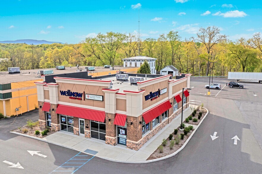 More Photos Of 11 Maple Ave, Catskill Freestanding For Sale