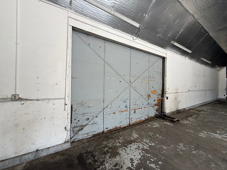 More Photos Of 2651 Henderson, Redding Warehouse For Sale