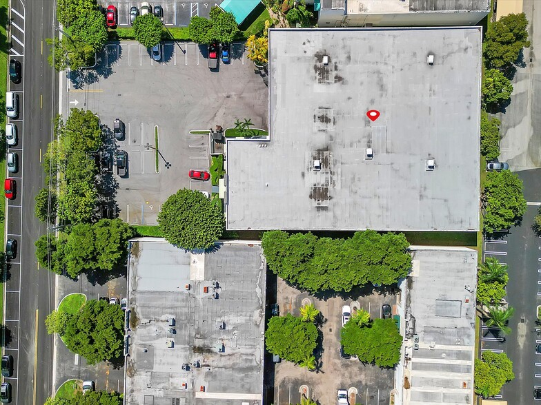 More Photos Of 8299 NW 30th Ter, Doral Warehouse For Lease