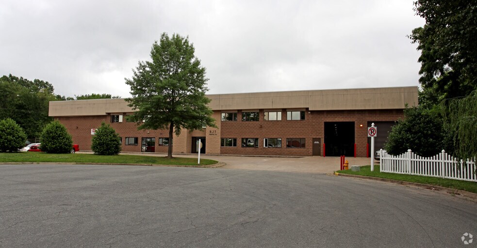 More Photos Of 14889 Persistence Dr, Woodbridge Flex For Lease