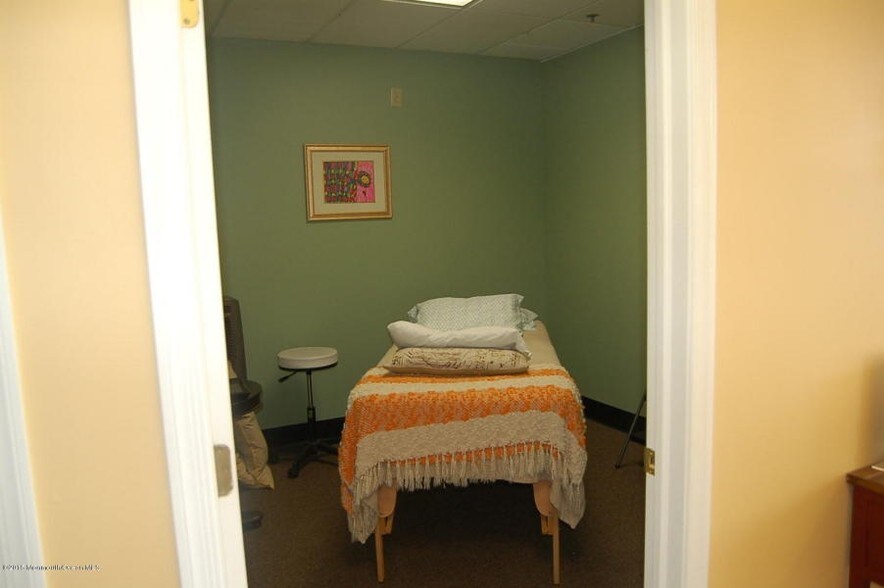 More Photos Of 864 Route 37 W, Toms River Freestanding For Lease